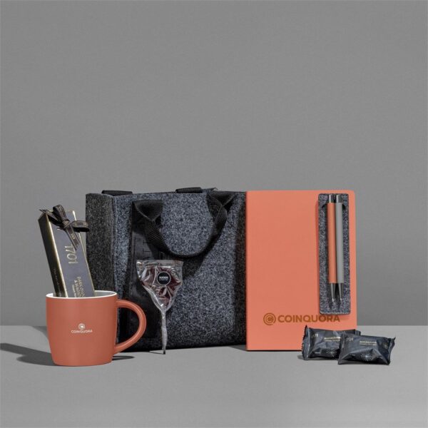 Yatta Vogue Vibes Hamper - Image 2