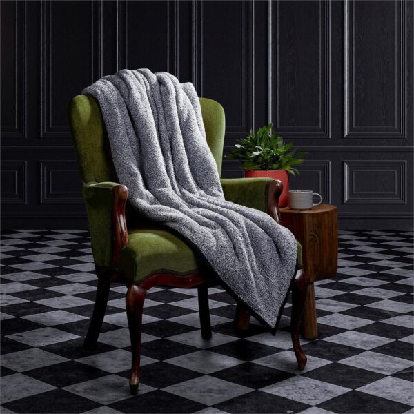 Serendipio Tranquil Sherpa Fleece Blanket - Image 3