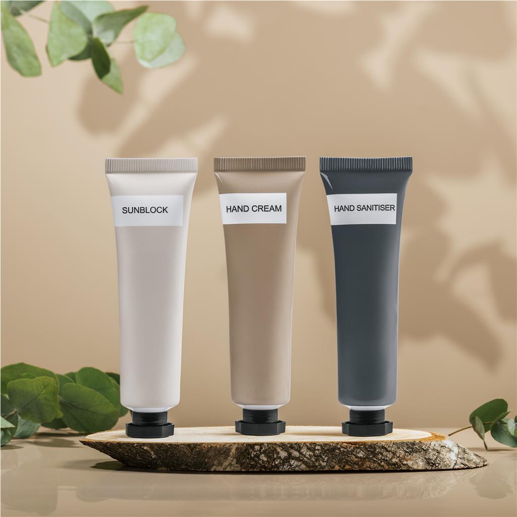 Serendipio Skincare Travel Set - Image 18