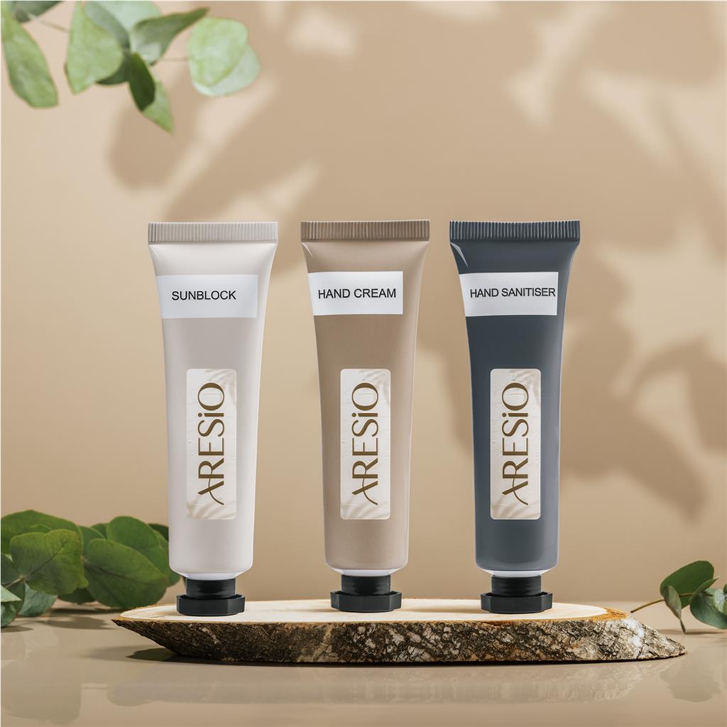 Serendipio Skincare Travel Set - Image 17
