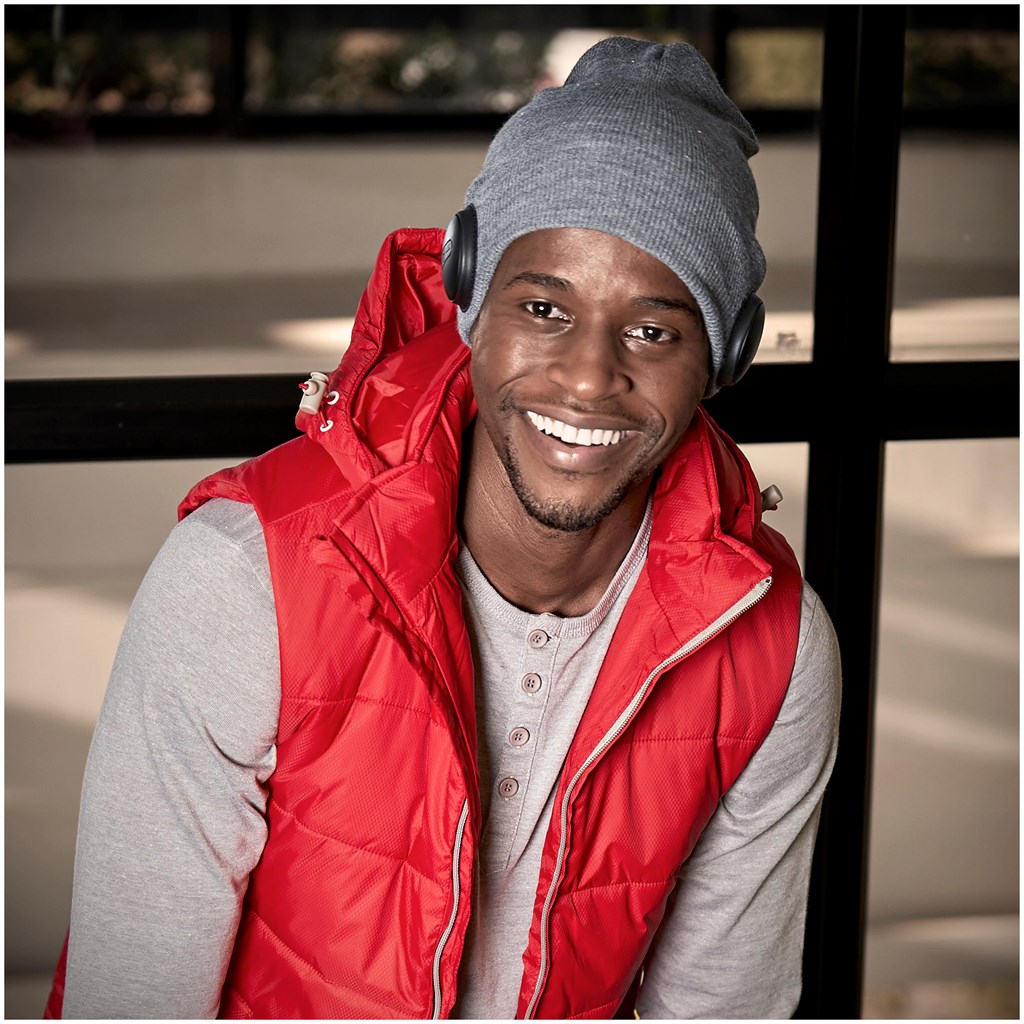 Swiss Cougar Belfast Bluetooth Acrylic Beanie - Image 2